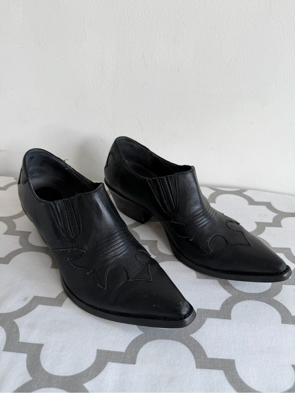 Ariat Black Pointed-Toe Western Slip-On Booties